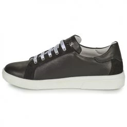 Chaussures Garçon Baskets basses Guess COLE Noir -Baskets mode Soldes 19821311 500 D